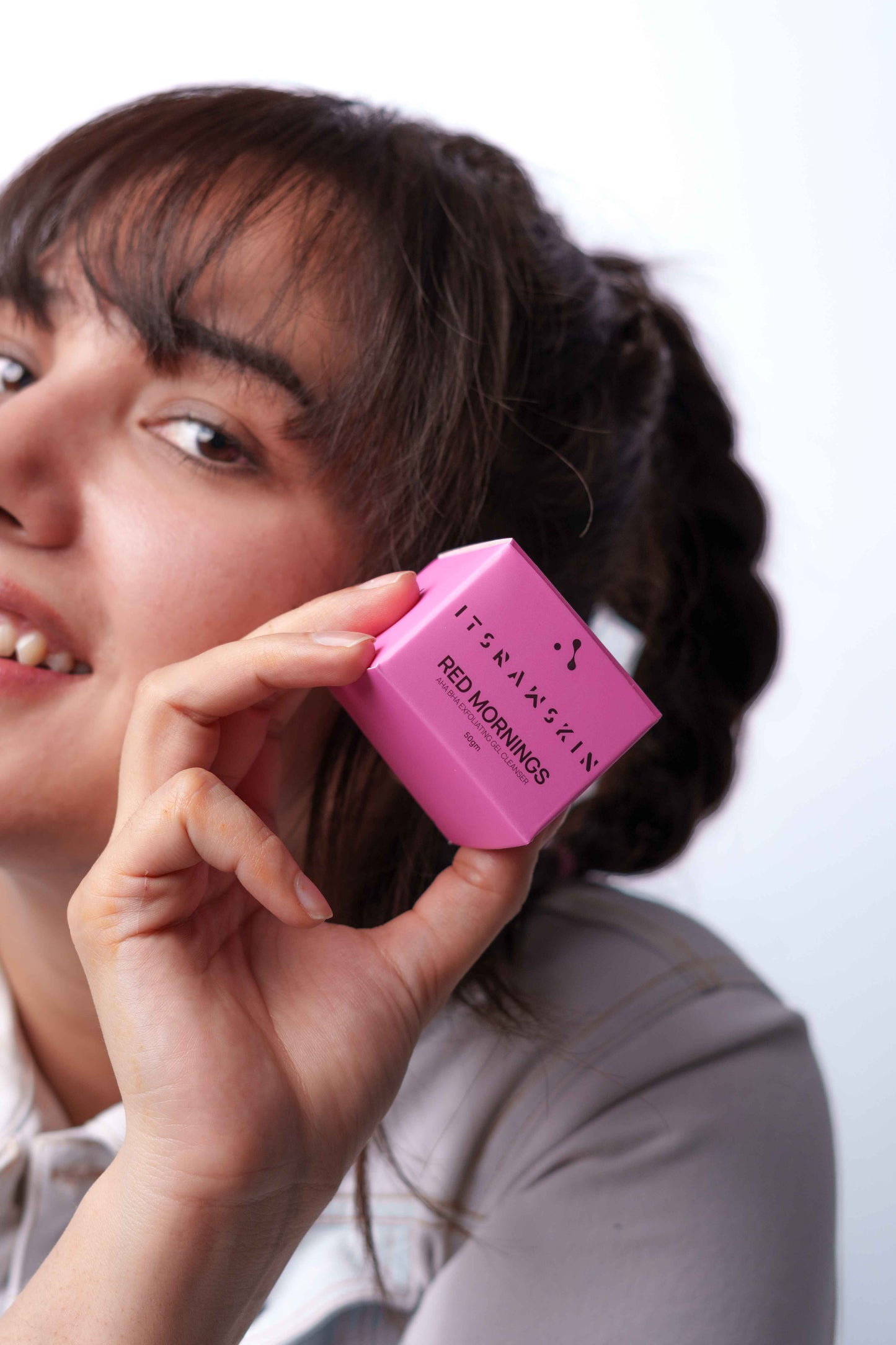Red Mornings | AHA BHA Exfoliating Gel Cleanser